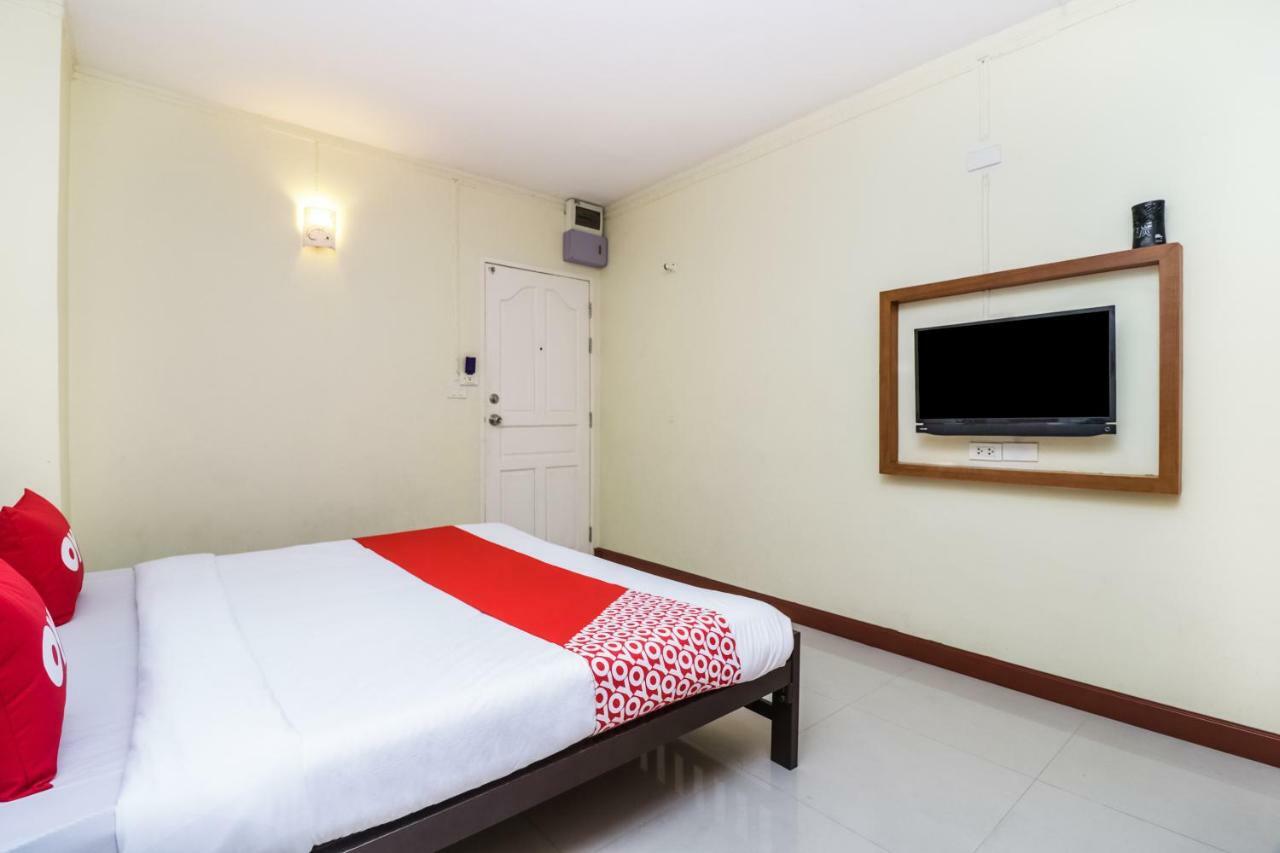 Oyo 237 Thitikorn Grandview Hotel Ban Pak Khlong Si Bagian luar foto